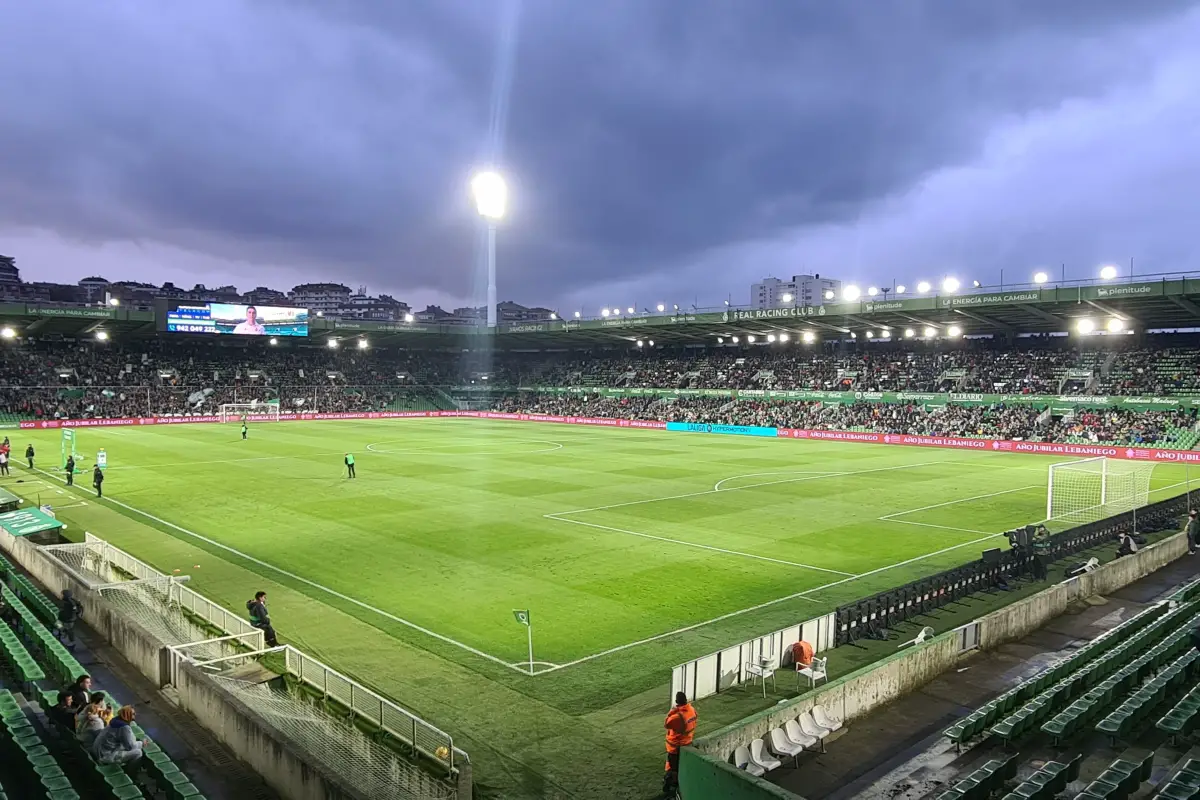 Pertempuran play-off Divisi Segunda dimulai untuk tempat di papan atas
